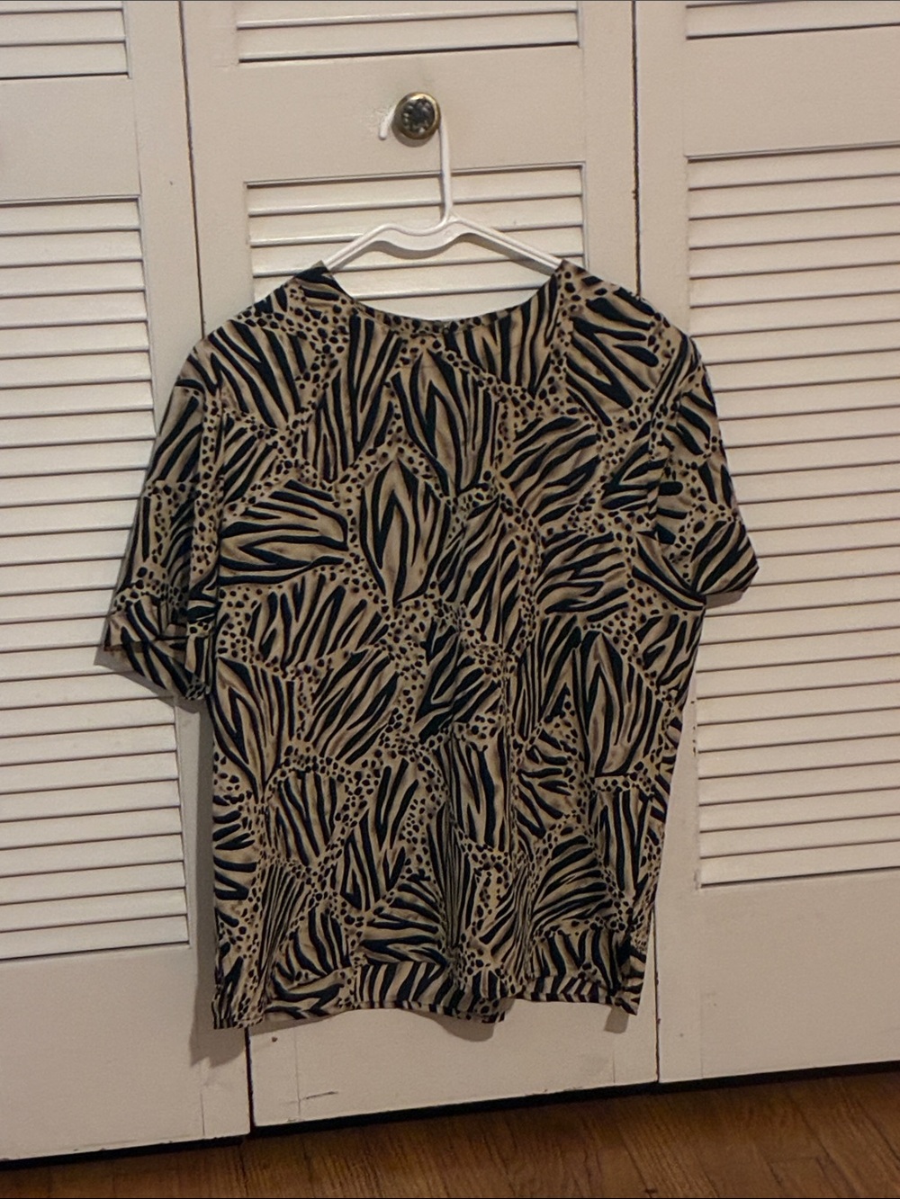 Short Sleeve Crewneck Top in Beige and Black Animal Print